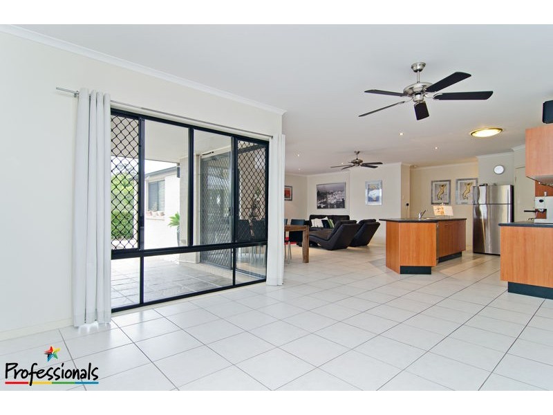 24 Quandong Crescent, Arana Hills QLD 4054