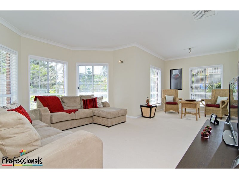 15 Stallone Circuit, Mcdowall QLD 4053