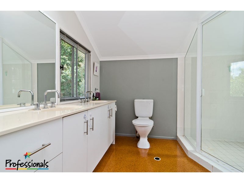 17 Allen Road, Bunya QLD 4055