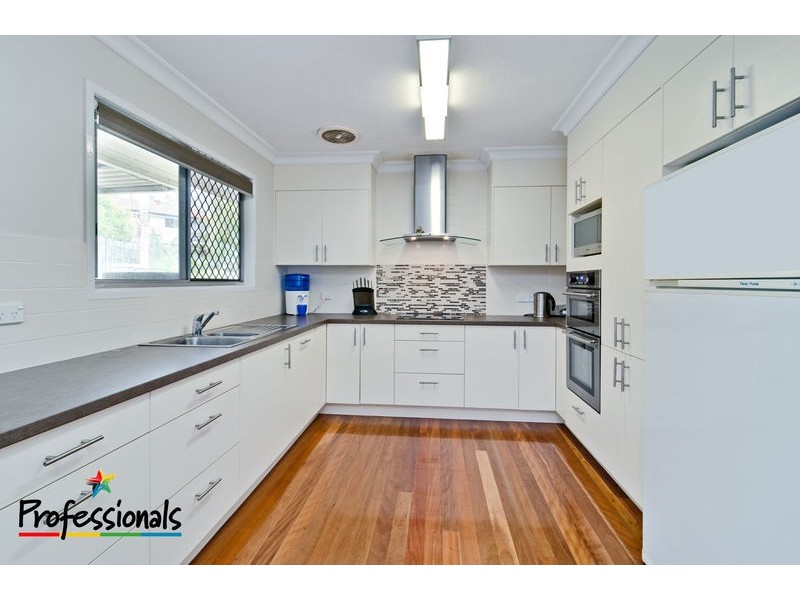 73 Tarnook Drive, Ferny Hills QLD 4055