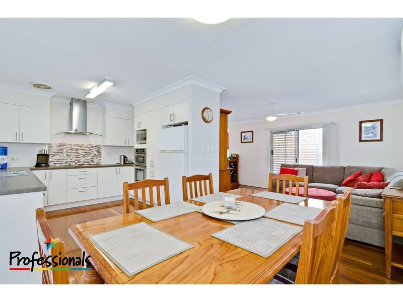 73 Tarnook Drive, Ferny Hills QLD 4055