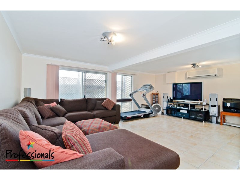 73 Tarnook Drive, Ferny Hills QLD 4055