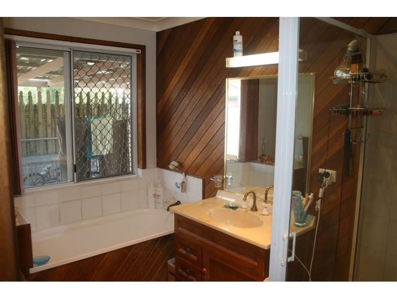 9 Gregory Place, Albany Creek QLD 4035