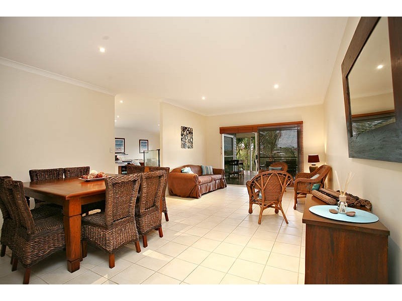 6 Laceflower Crescent, Eatons Hill QLD 4037