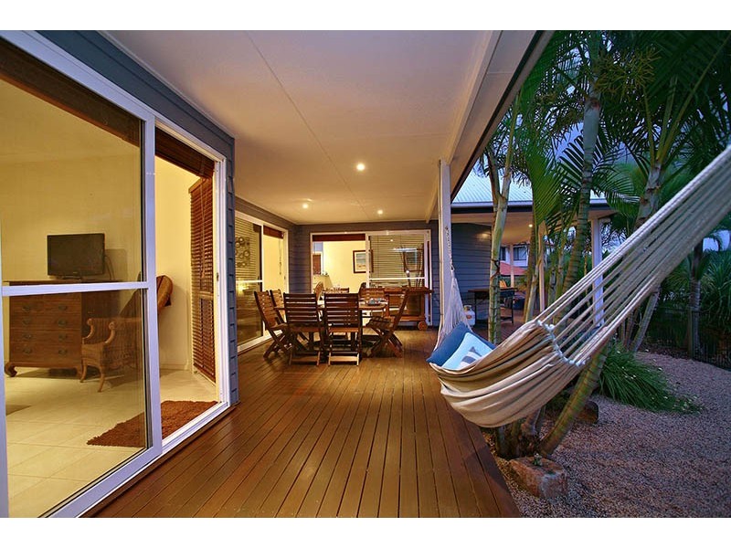 6 Laceflower Crescent, Eatons Hill QLD 4037