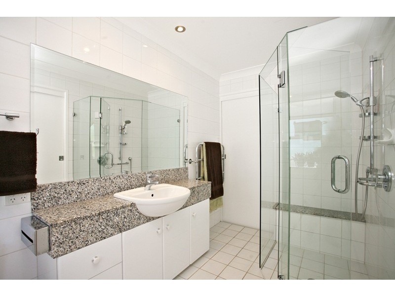 17 Pangeza Street, Stafford Heights QLD 4053