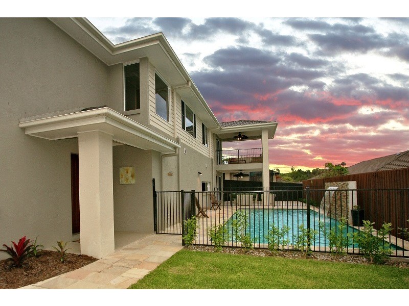 4 Eddy Court, Eatons Hill QLD 4037