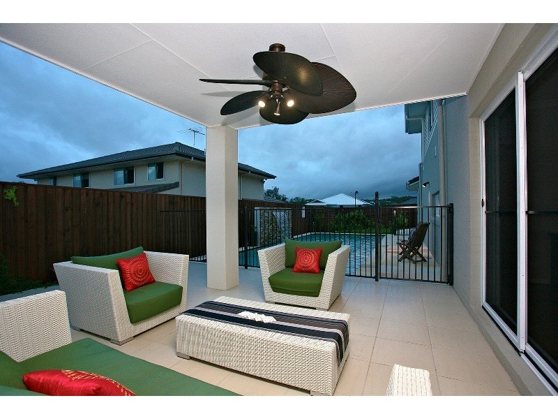 4 Eddy Court, Eatons Hill QLD 4037