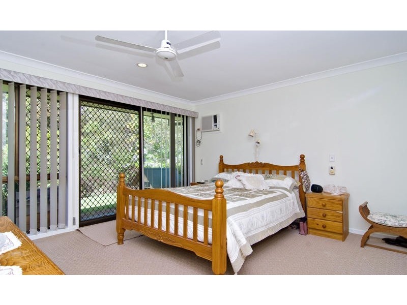 2 Lambert Court, Eatons Hill QLD 4037