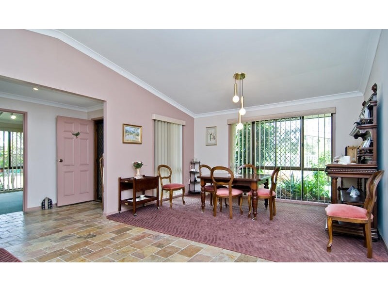 2 Lambert Court, Eatons Hill QLD 4037