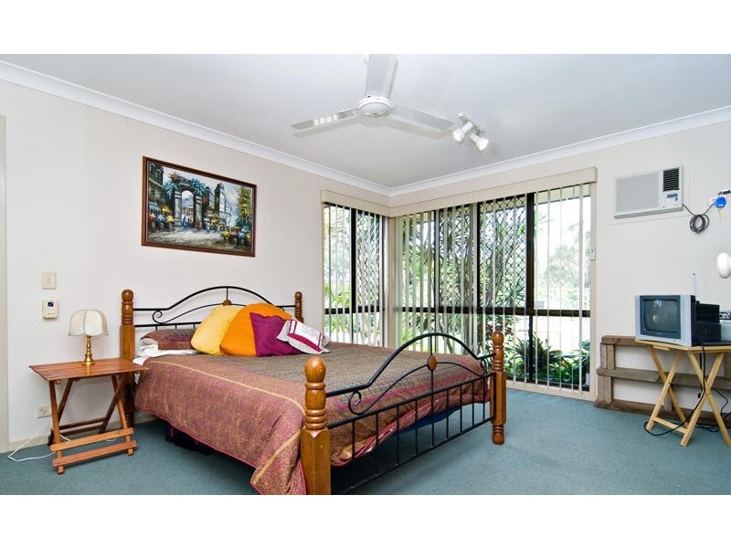 2 Lambert Court, Eatons Hill QLD 4037