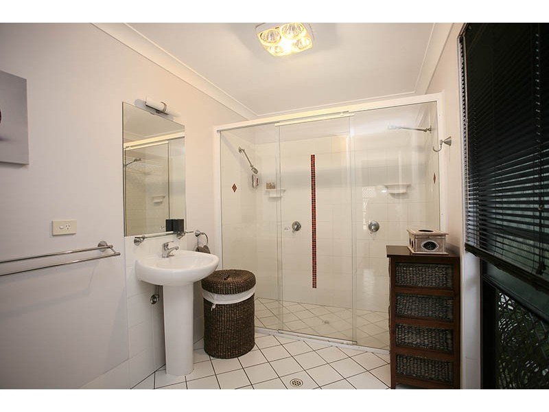 11 Jubilee Court, Eatons Hill QLD 4037