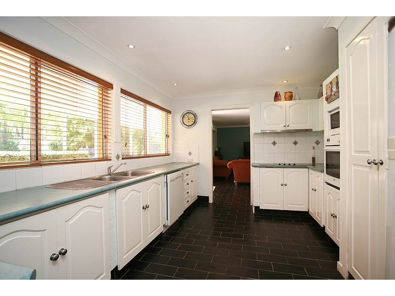 4 Rodeo Drive, Dayboro QLD 4521