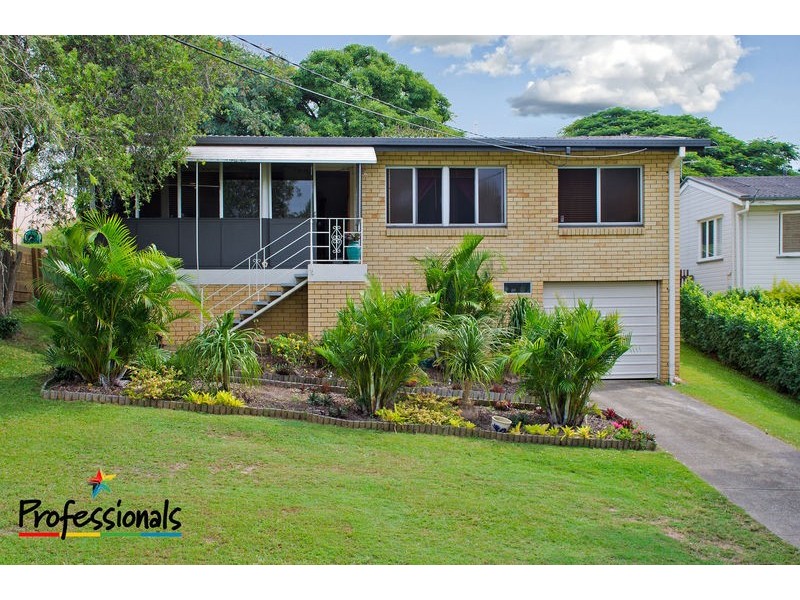 14 Kingaroy St, Stafford Heights QLD 4053