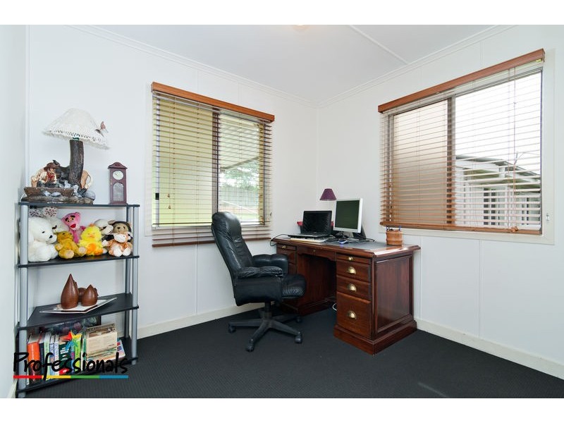 14 Kingaroy St, Stafford Heights QLD 4053