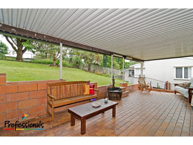14 Kingaroy St, Stafford Heights QLD 4053