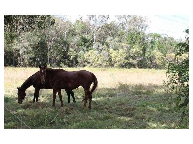 11 Gordons Crossing Road East, Joyner QLD 4500