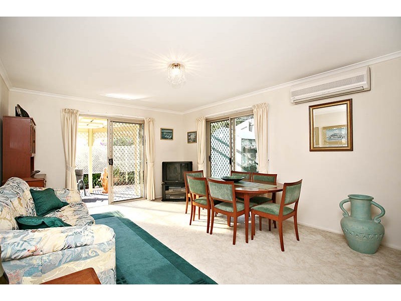 9 Dena Street, Ferny Hills QLD 4055