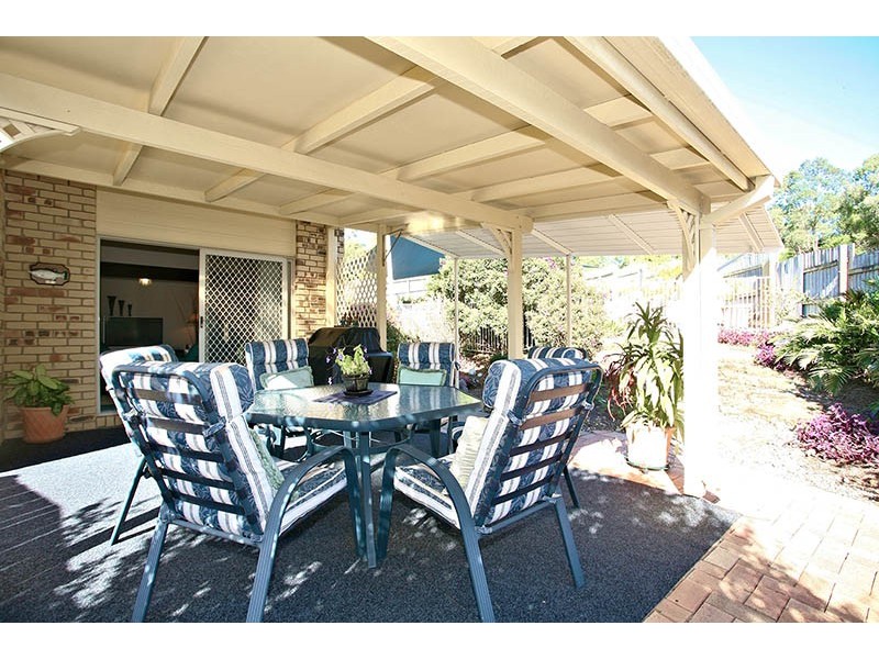 9 Dena Street, Ferny Hills QLD 4055