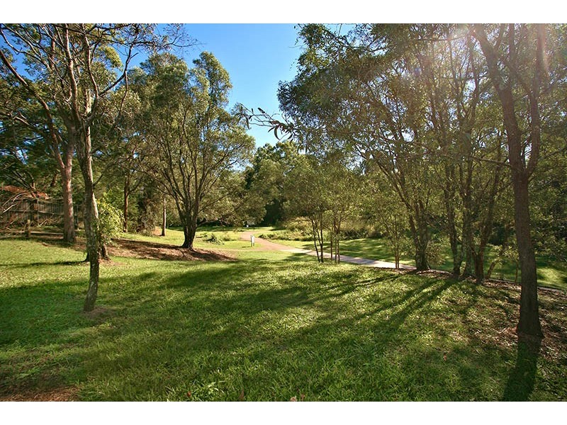 9 Dena Street, Ferny Hills QLD 4055