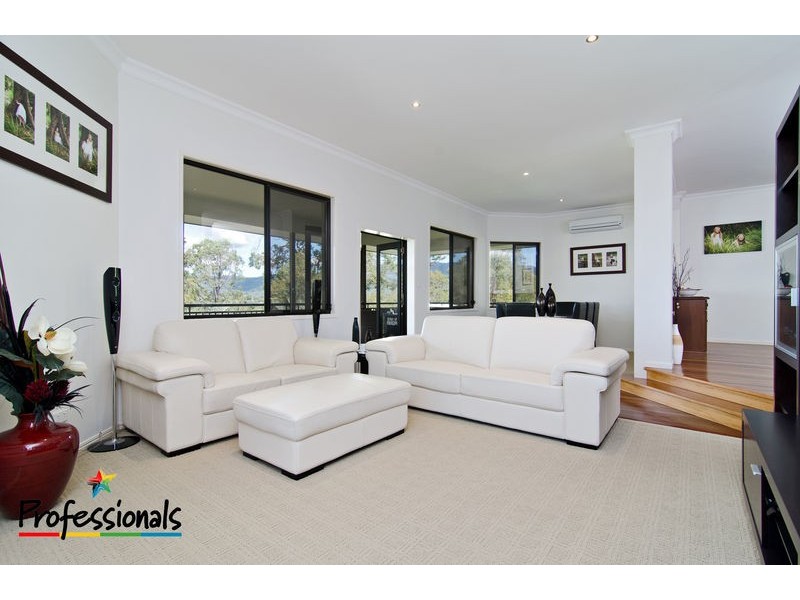 13 Housewood Court, Highvale QLD 4520