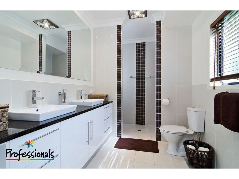 13 Housewood Court, Highvale QLD 4520