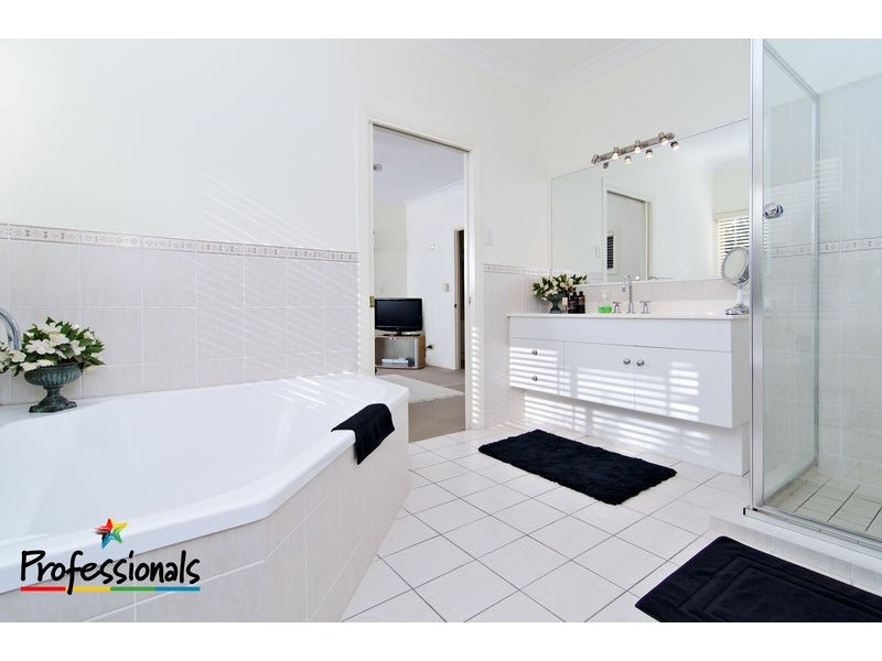 5 Monclair Court, Albany Creek QLD 4035