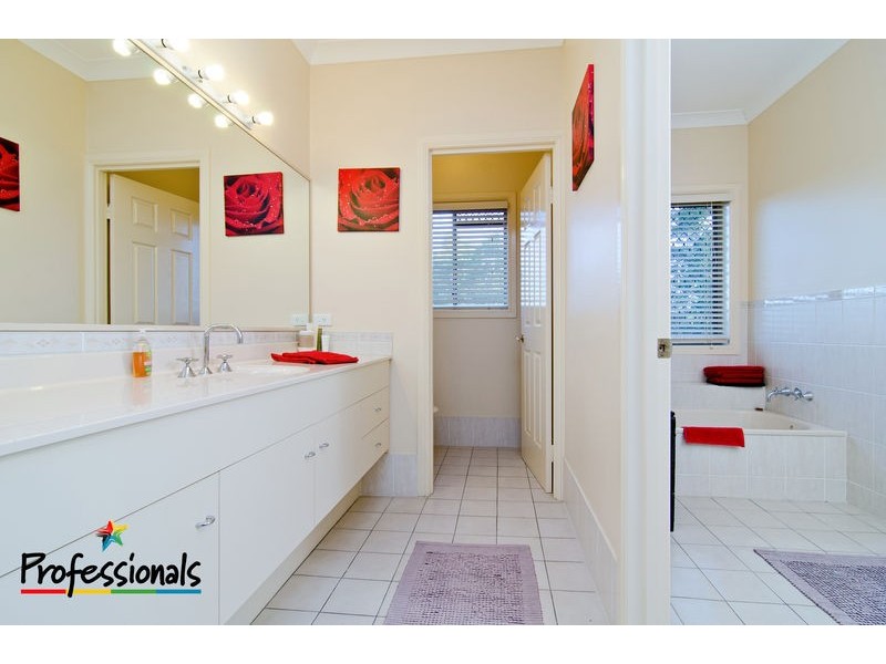 5 Monclair Court, Albany Creek QLD 4035