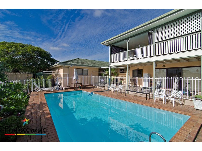 27 Dargie Street, Everton Park QLD 4053