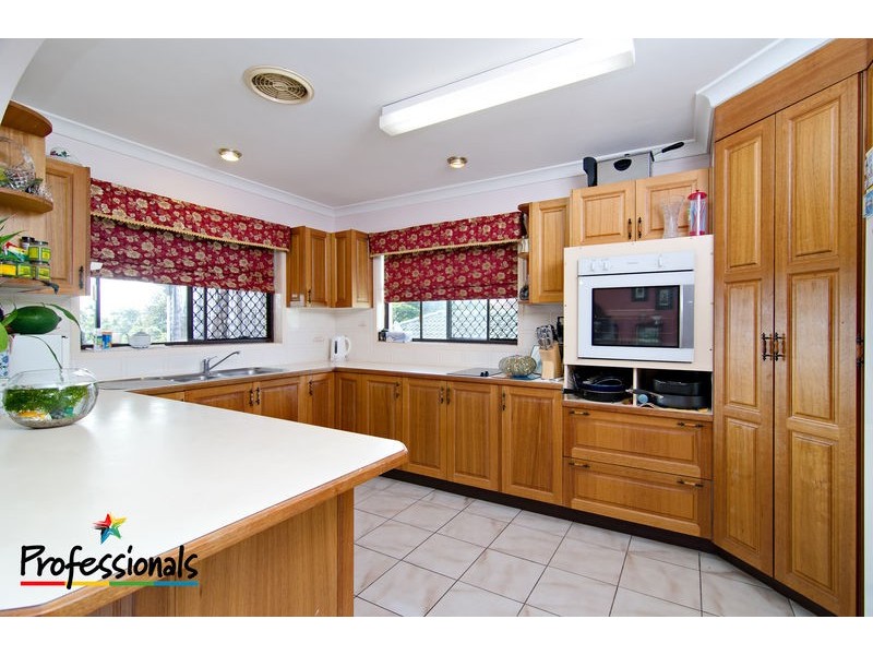 27 Dargie Street, Everton Park QLD 4053