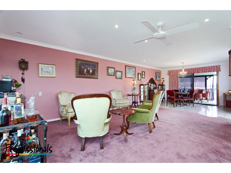 27 Dargie Street, Everton Park QLD 4053