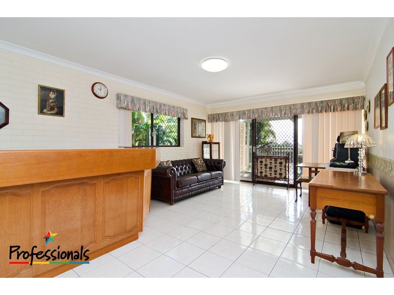 27 Dargie Street, Everton Park QLD 4053