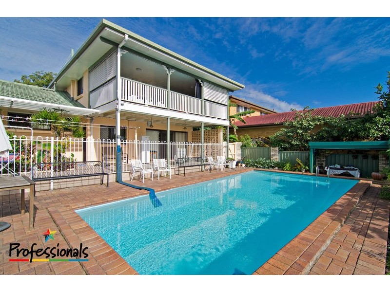 27 Dargie Street, Everton Park QLD 4053