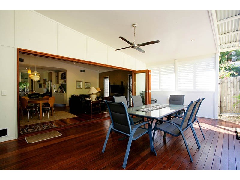 153 Abuklea Street, Newmarket QLD 4051