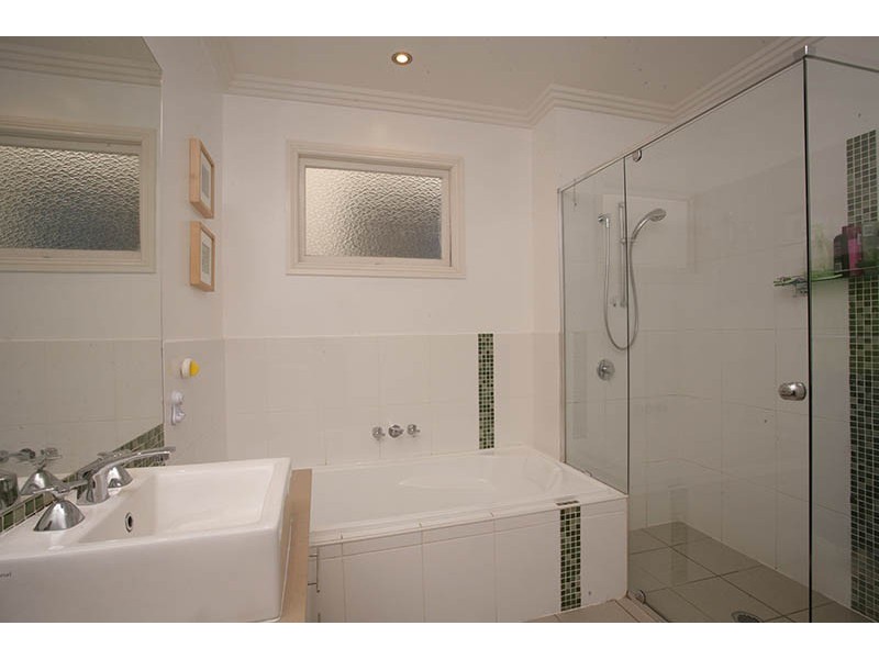 153 Abuklea Street, Newmarket QLD 4051