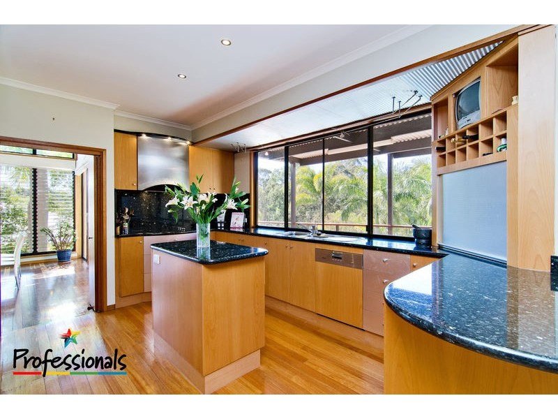 8 Bunya Lake Court, Bunya QLD 4055