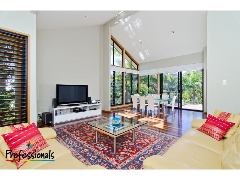 8 Bunya Lake Court, Bunya QLD 4055