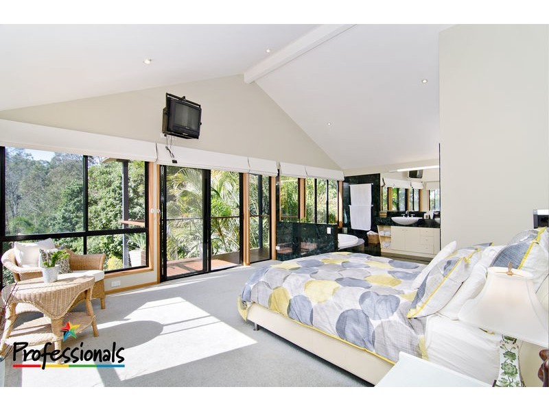 8 Bunya Lake Court, Bunya QLD 4055