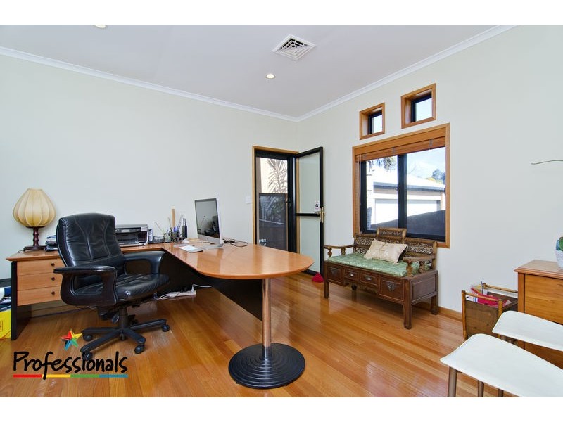 8 Bunya Lake Court, Bunya QLD 4055