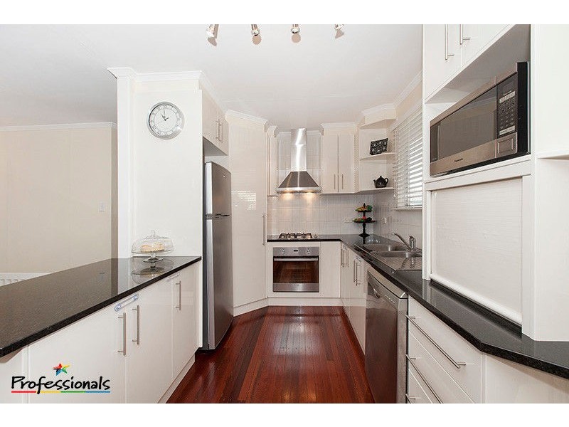 6 Jadmar Street, Everton Park QLD 4053