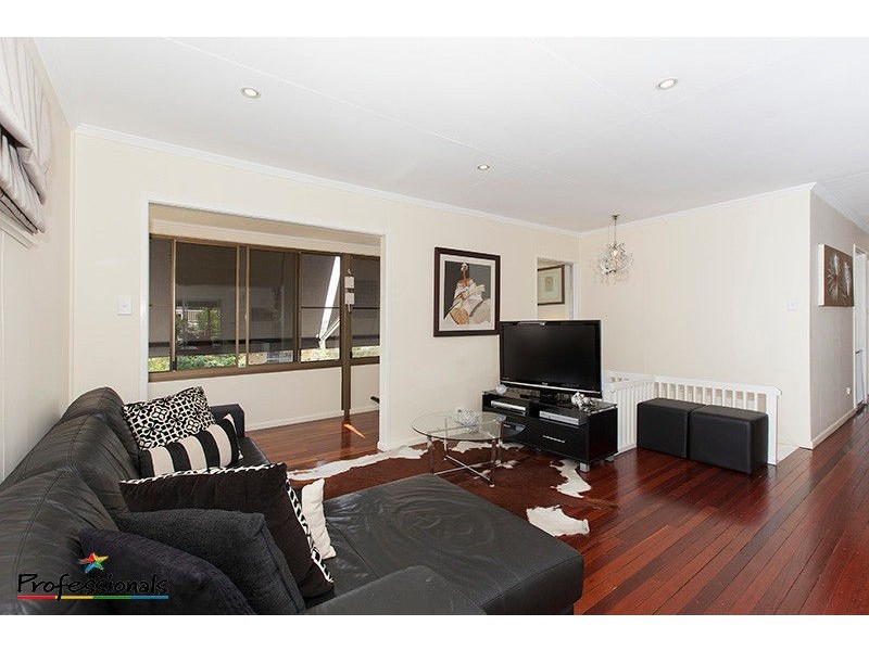 6 Jadmar Street, Everton Park QLD 4053