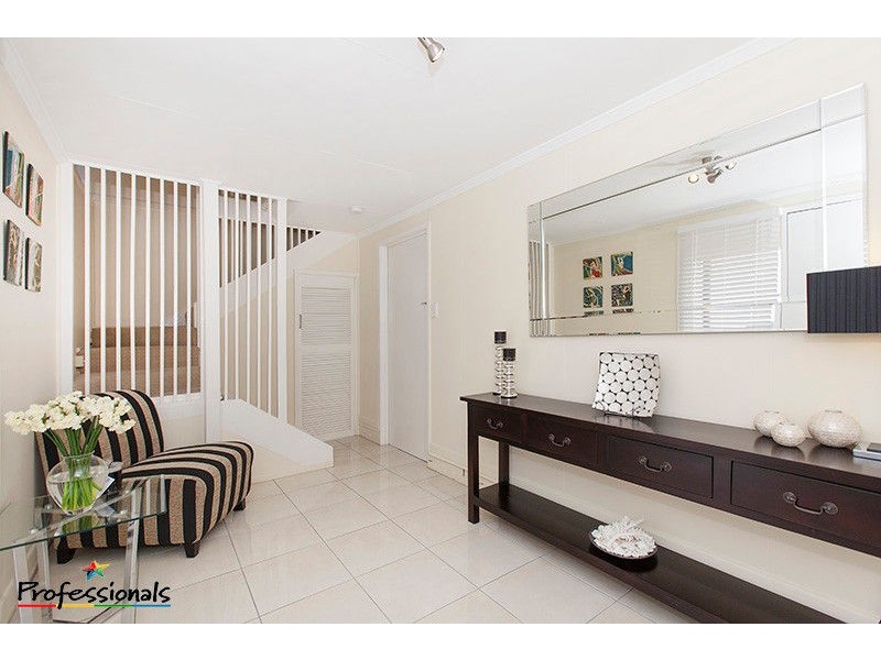 6 Jadmar Street, Everton Park QLD 4053