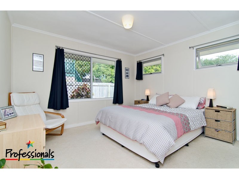 292 Kitchener Road, Stafford Heights QLD 4053