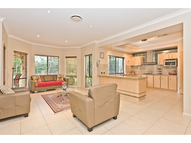 8 Cavalier Court, Highvale QLD 4520