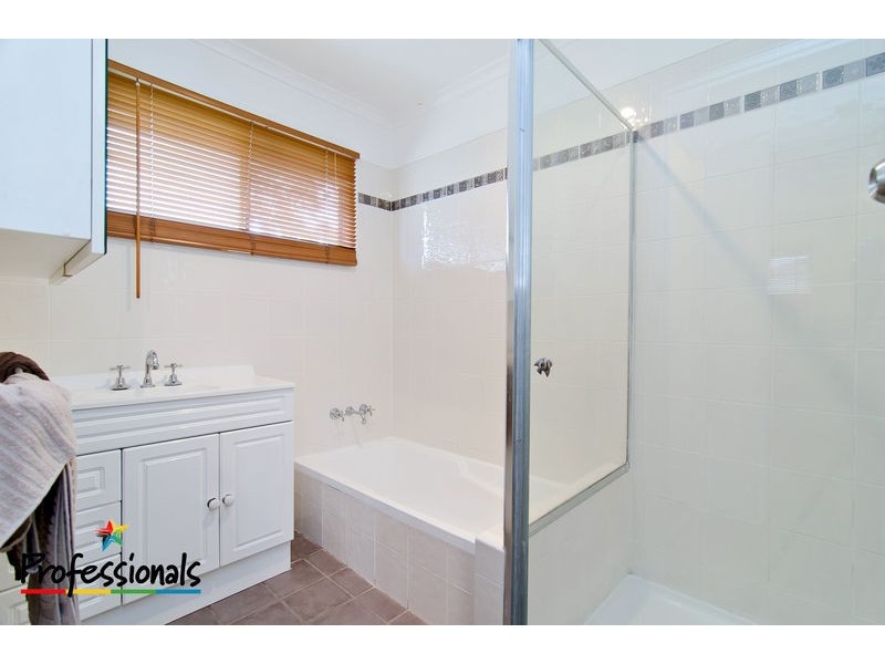 34 Yingally Drive, Arana Hills QLD 4054