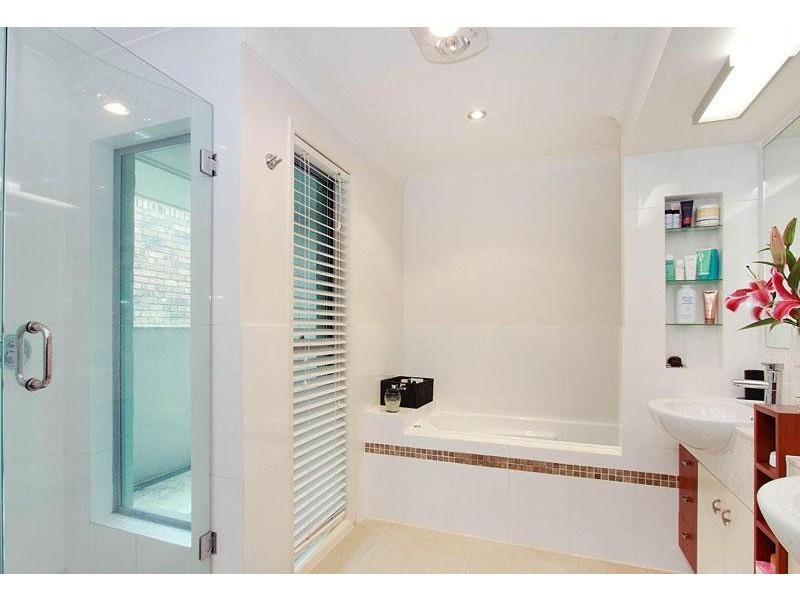 109 Saturn Crescent, Bridgeman Downs QLD 4035