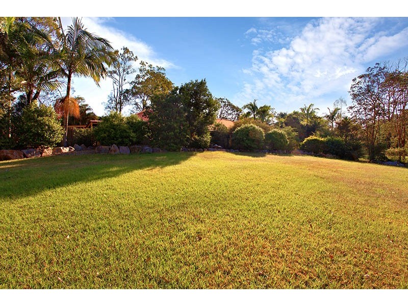 8 Greenwood Crescent, Samford Valley QLD 4520