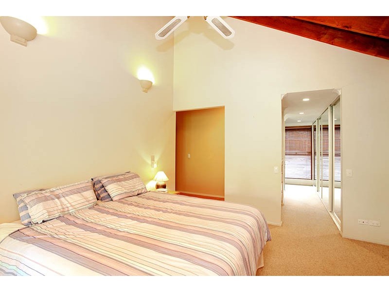 8 Greenwood Crescent, Samford Valley QLD 4520