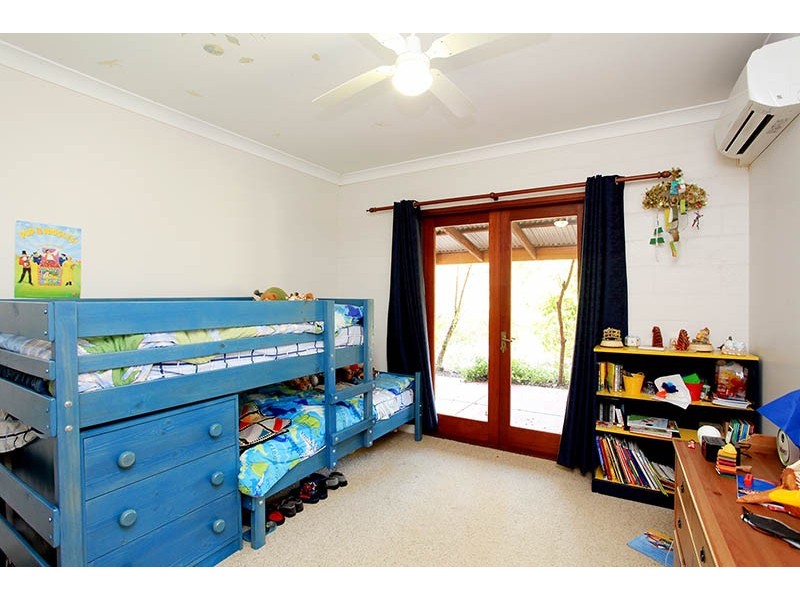 8 Greenwood Crescent, Samford Valley QLD 4520