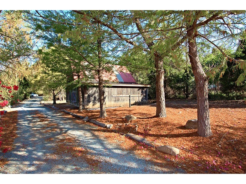 8 Greenwood Crescent, Samford Valley QLD 4520